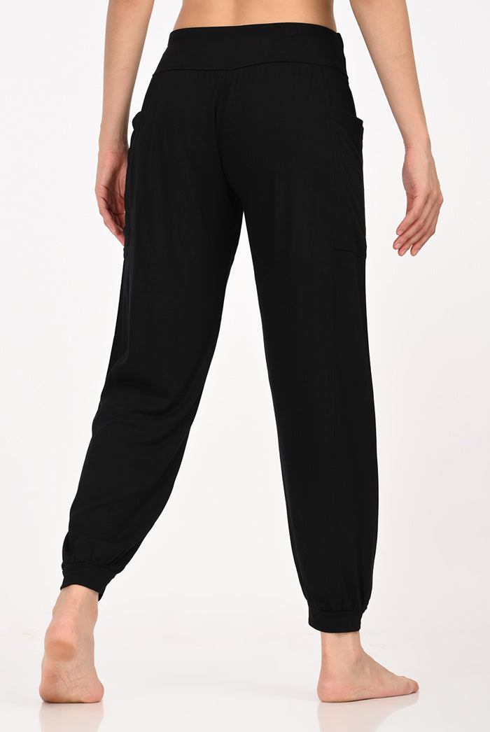 Proyog Relaxed Yoga Harem Pants I Bindu Black