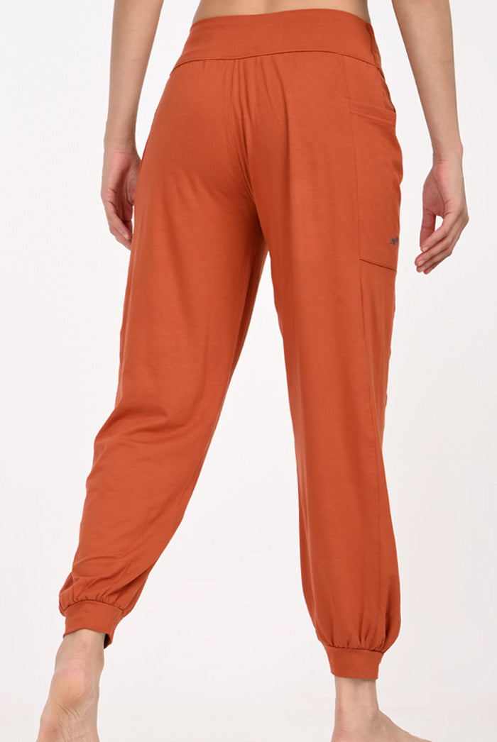 Proyog Relaxed Yoga Harem Pants I Bindu Spice