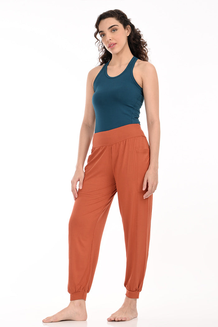Proyog Relaxed Yoga Harem Pants I Bindu Spice