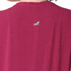 Yoga Top. Yoga T-shirt. Organic Cotton. Logo detail.