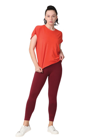 Yoga Top. Yoga T-shirt. Organic Cotton. Look with legging.
