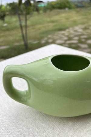 Mint Neti Pot in Ceramic with handle