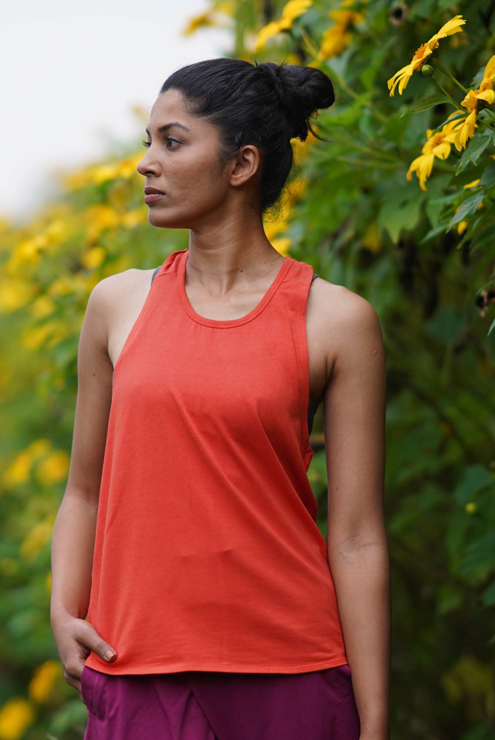 Born living yoga Davis Sleeveless T-Shirt With Built-In Bra Medium Support  Orange